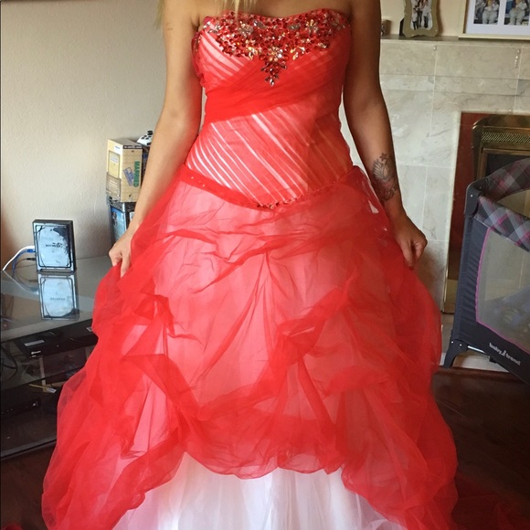 15 dresses red and white